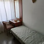 La Maison Hotel